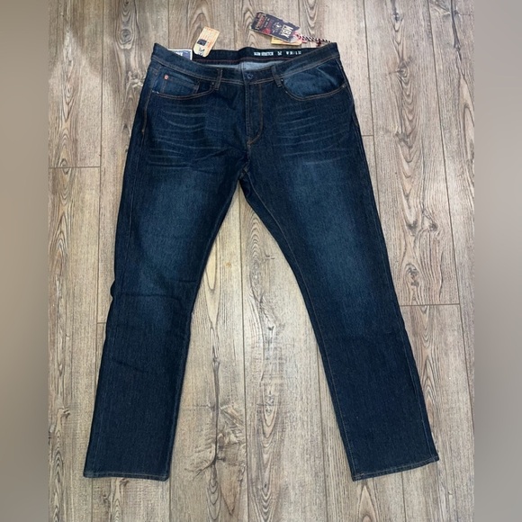 Mens jeans 38 x 32 NWT